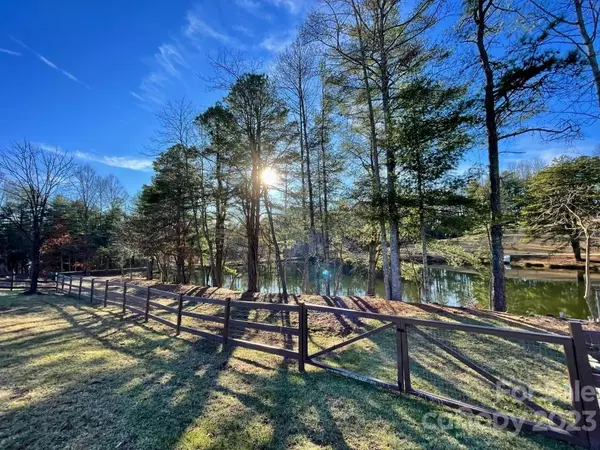 Flat Rock, NC 28731,355 Twin Lakes DR