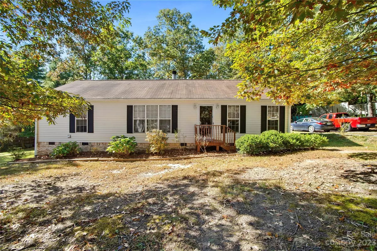 Hendersonville, NC 28792,205 Sunrise Ridge DR