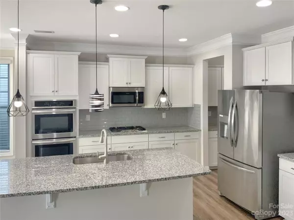 Mooresville, NC 28115,107 W Americana DR