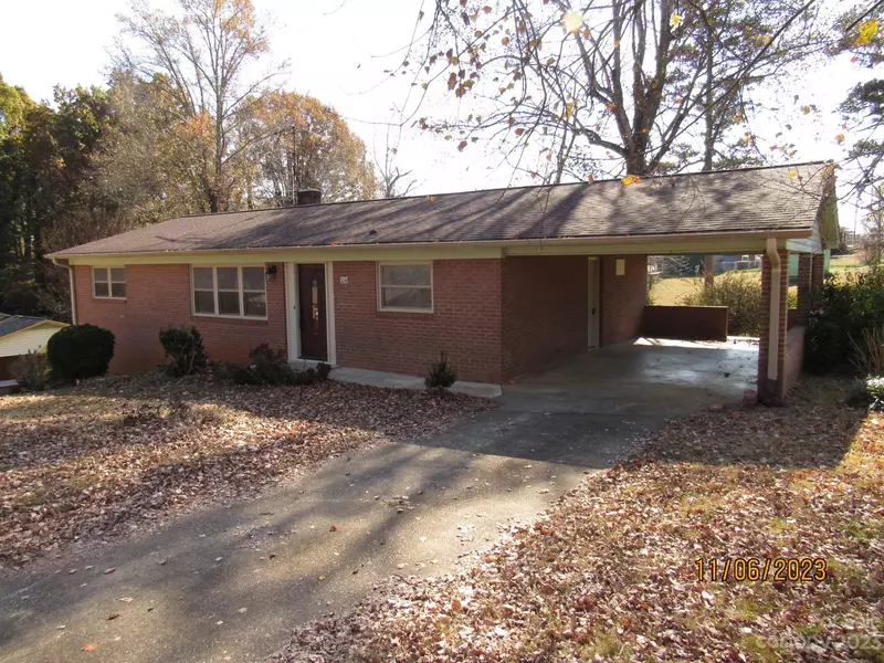 104 Hilltop AVE, Valdese, NC 28690