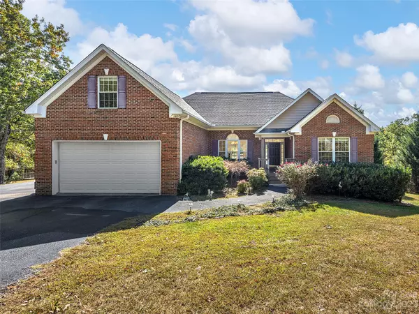 Mill Spring, NC 28756,1025 Highland View LN