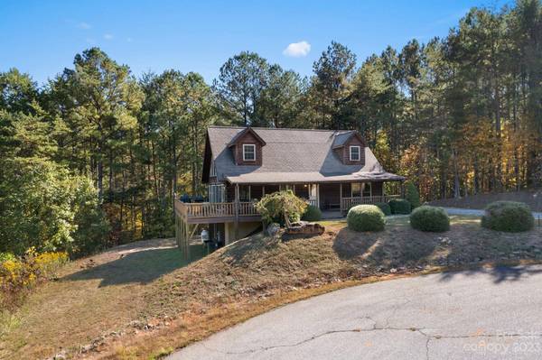 105 Palisade DR, Mill Spring, NC 28756