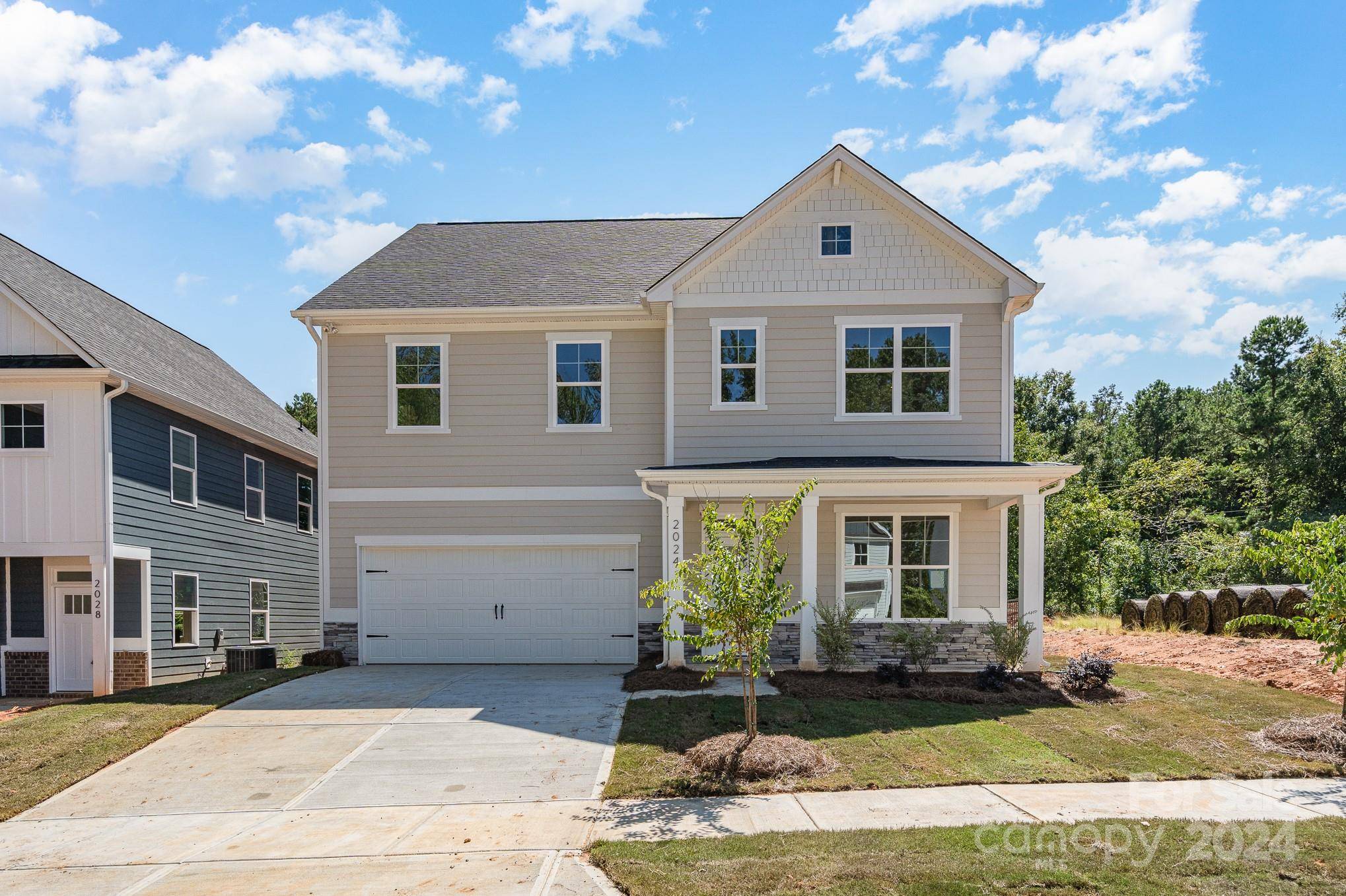 152 Baucom ST,  Charlotte,  NC 28216