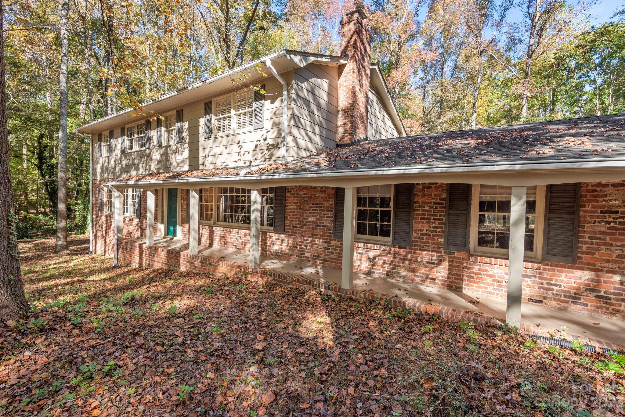8301 Adrian CT, Charlotte, NC 28270