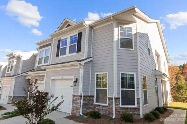 Lake Wylie, SC 29710,624 Altamonte DR