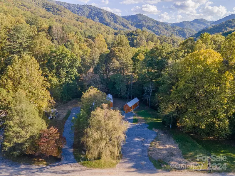 9 Winston TRL, Cullowhee, NC 28723