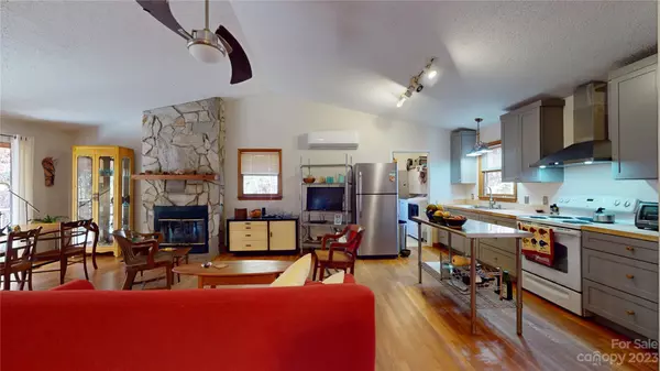 Nebo, NC 28761,302 Nadias Ridge DR