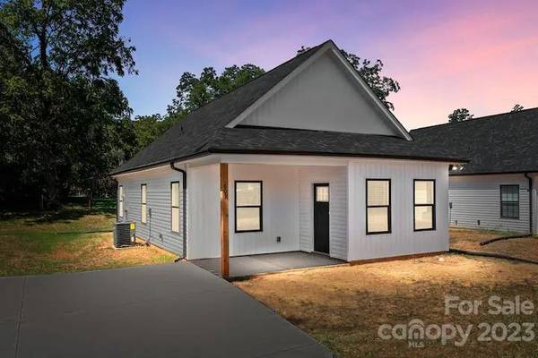 407 W Miller ST, Jefferson, SC 29718