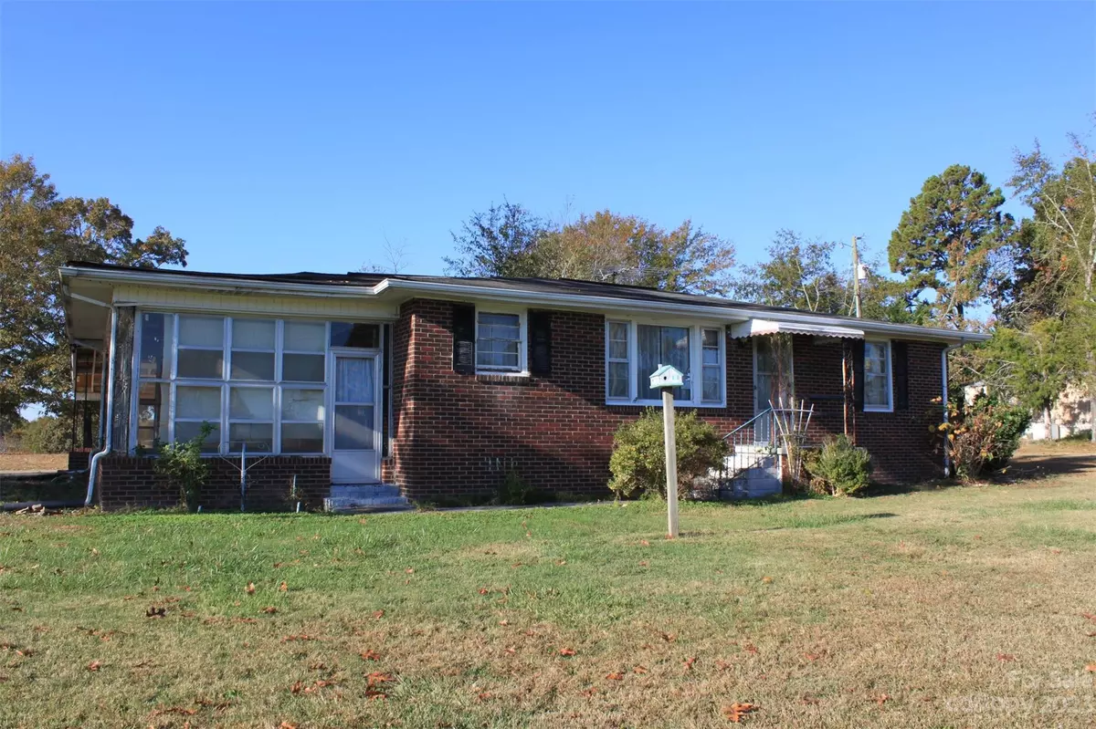 Forest City, NC 28043,343 Providence RD