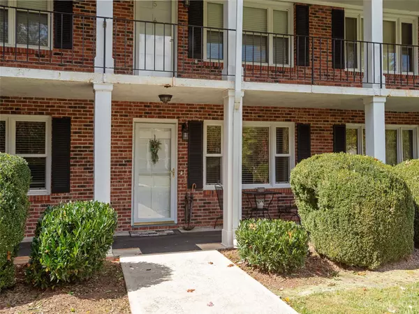 Flat Rock, NC 28731,102 Boyd DR #C-2