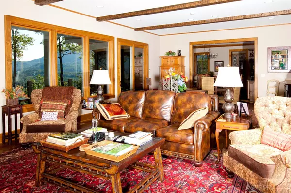 Lake Toxaway, NC 28747,535 Hawk Mountain RD