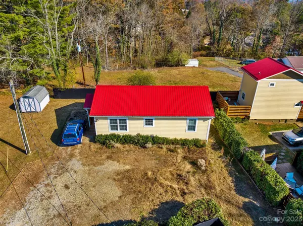 Asheville, NC 28806,32 Oakcrest DR