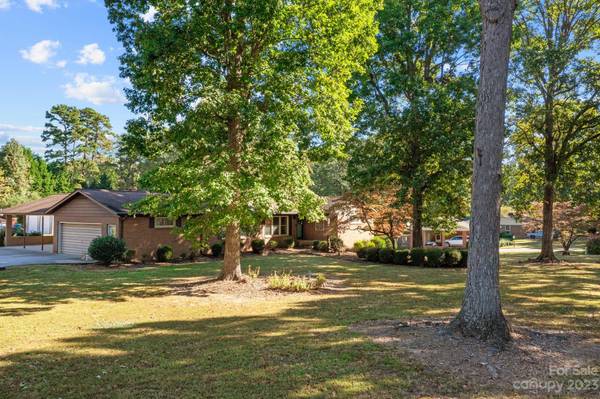 China Grove, NC 28023,475 Woodland DR