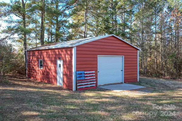 Vale, NC 28168,368 Cooper RD