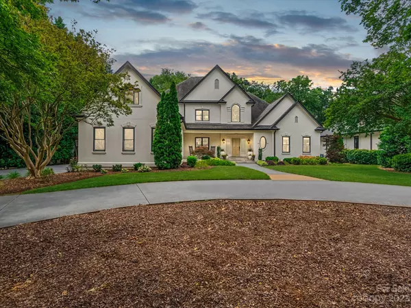 Cornelius, NC 28031,18008 Mulligan LN