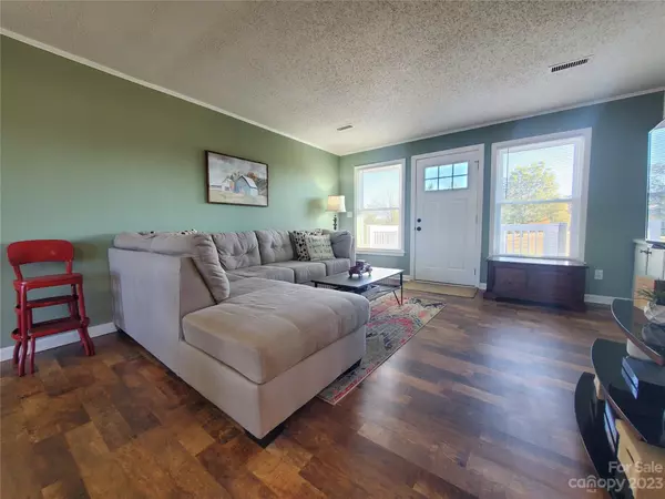 Dallas, NC 28034,703 Old Hardin RD