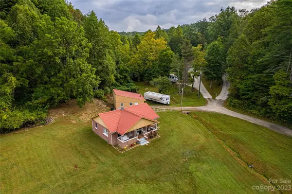 37 Bytha WAY, Whittier, NC 28789