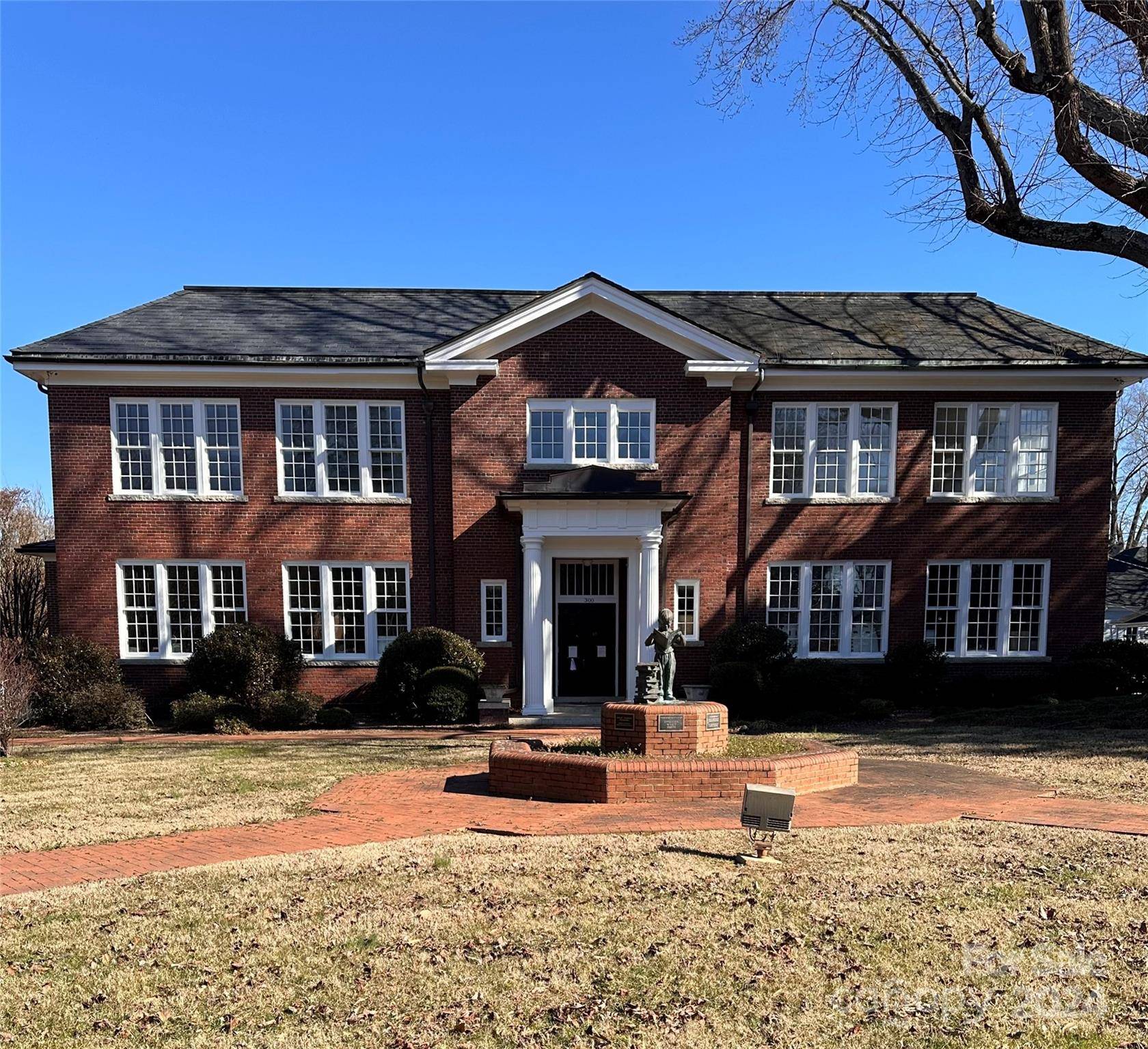 Spencer, NC 28159,305 S Rowan AVE