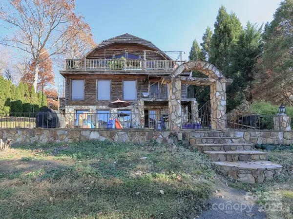 Sherrills Ford, NC 28673,6860 Shade Tree LN