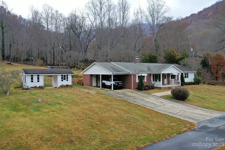 20 Cypress LN, Sylva, NC 28779