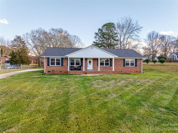 Lincolnton, NC 28092,1053 Willow DR