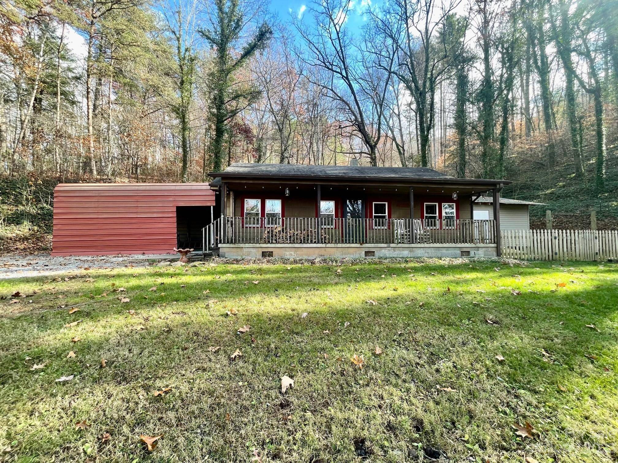 Asheville, NC 28805,32 Saunooke RD
