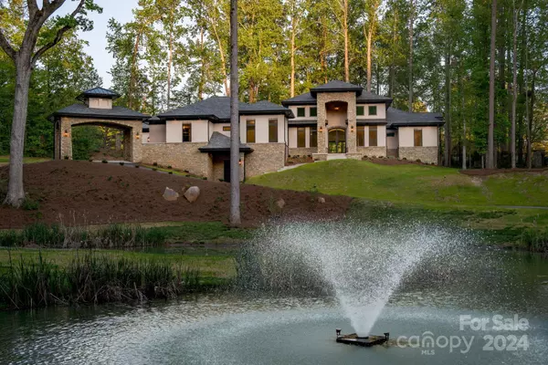10290 Enclave CIR, Concord, NC 28027