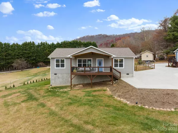 Fairview, NC 28730,662 Old Fort RD