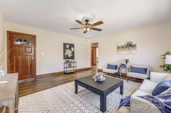 Mills River, NC 28759,10 Hemlock RD