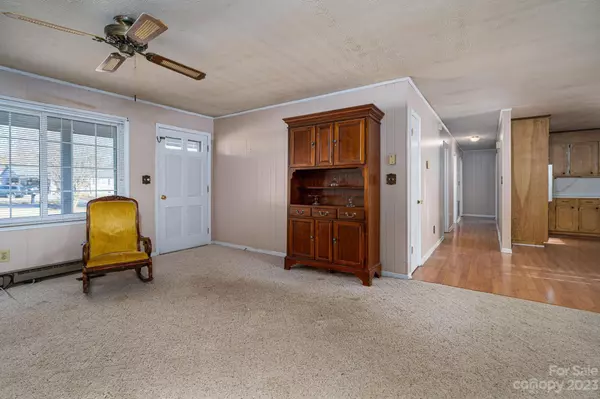 Kings Mountain, NC 28086,709 Sandalwood LN