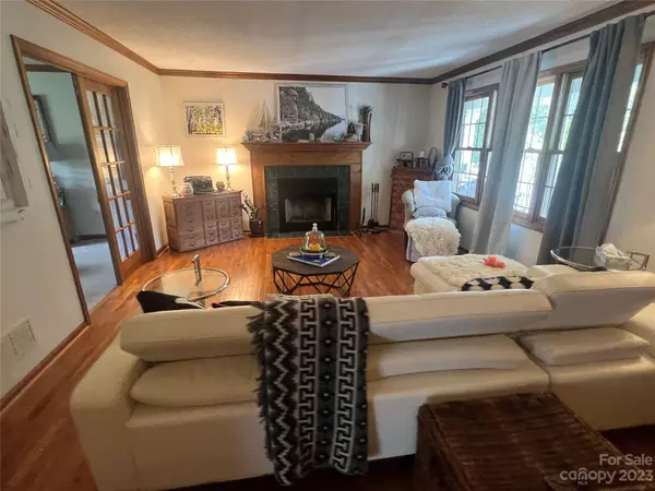 Asheville, NC 28806,201 Meadow Run EXT