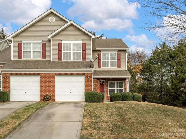 3226 Summerfield Ridge LN, Matthews, NC 28105