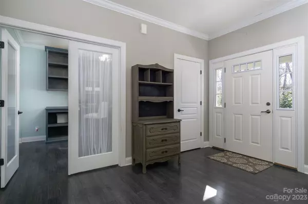 224 Appaloosa DR Mills River, NC 28759