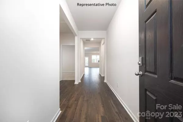 Maiden, NC 28650,1075 Foxberry LN