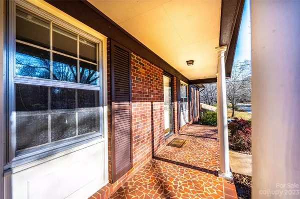 Conover, NC 28613,1603 5th ST NE