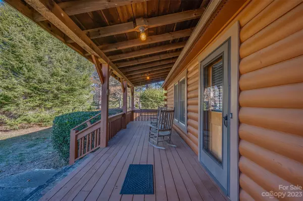 Flat Rock, NC 28731,42 Pine Tree LN