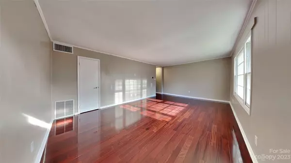 Gastonia, NC 28054,623 S New Hope RD #5