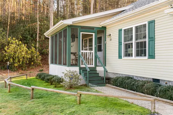 Pisgah Forest, NC 28768,13 Floral DR