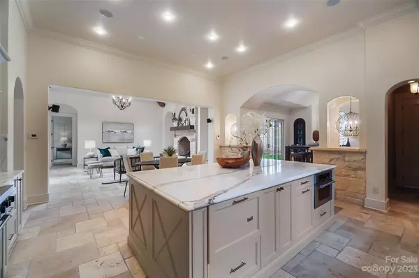 Charlotte, NC 28226,3310 Carmel RD