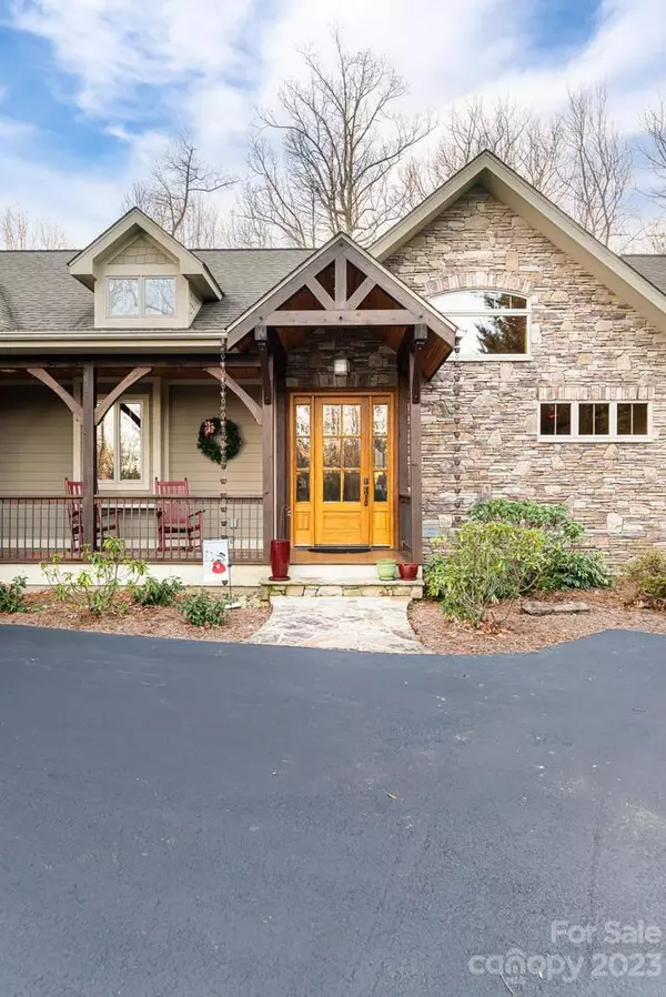 Flat Rock, NC 28731,142 Pinnacle Peak LN