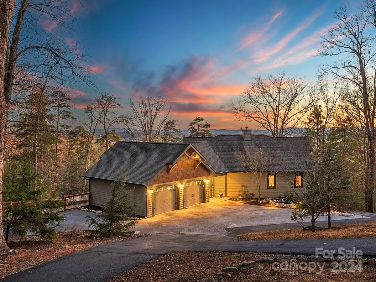 Hendersonville, NC 28792,423 (Lots 4 and 3) Charming LN