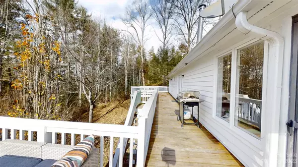 Mars Hill, NC 28754,384 Forest Ridge DR