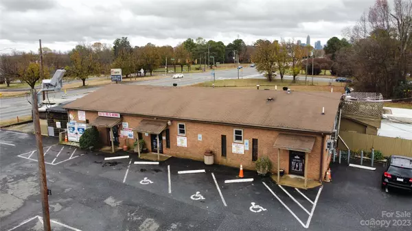 Charlotte, NC 28216,2731 Beatties Ford RD