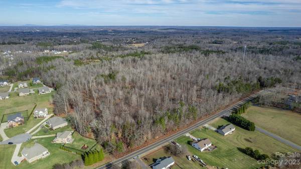 2949 Cornatzer RD, Advance, NC 27006