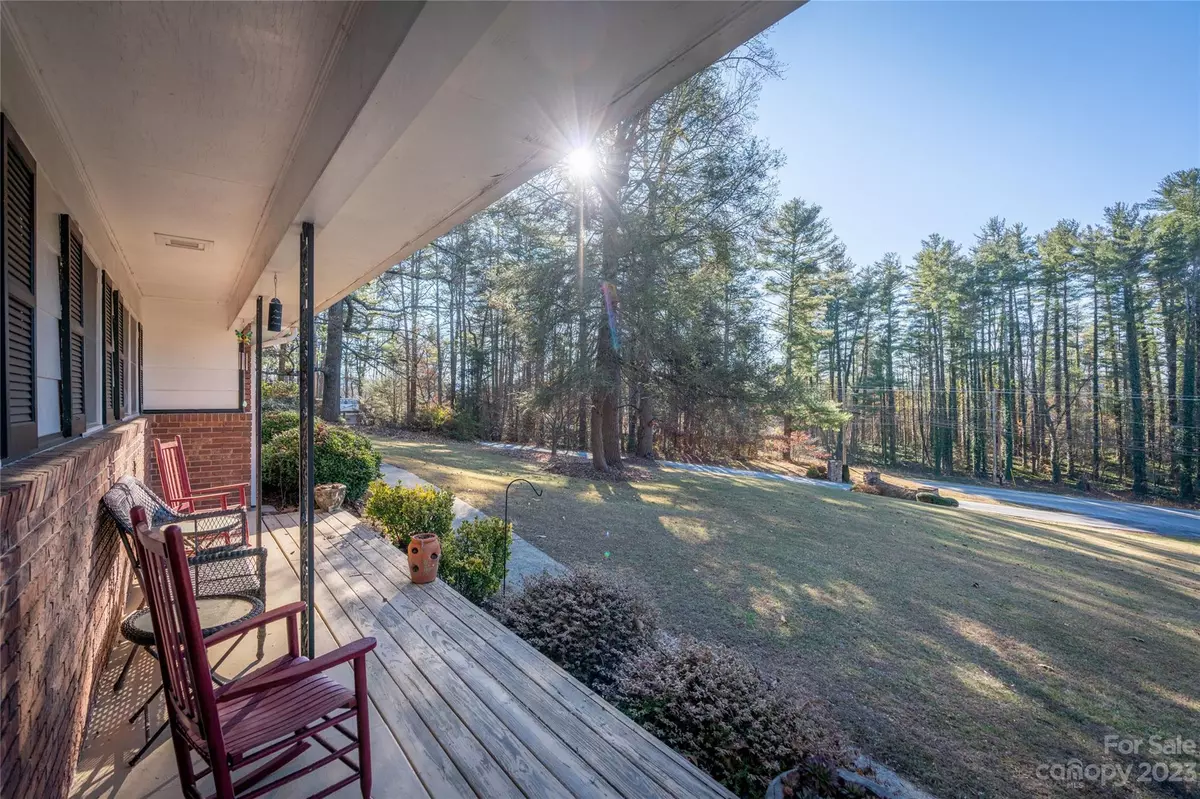 Hendersonville, NC 28792,1 Tatham RD