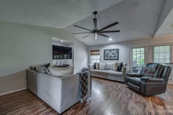 Grover, NC 28073,104 Heinz DR