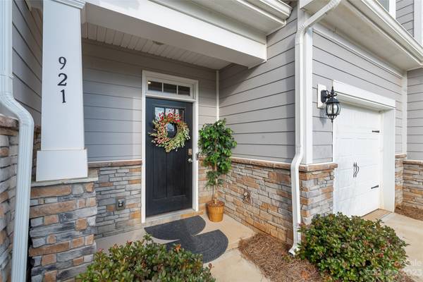 Lake Wylie, SC 29710,921 Emma Kate CT