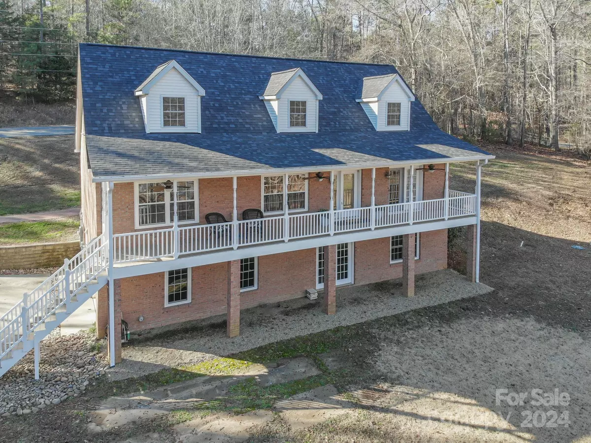 Belmont, NC 28012,8354 Catawba Cove DR
