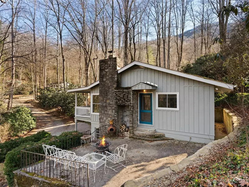 92 Belle Flower CIR, Maggie Valley, NC 28751