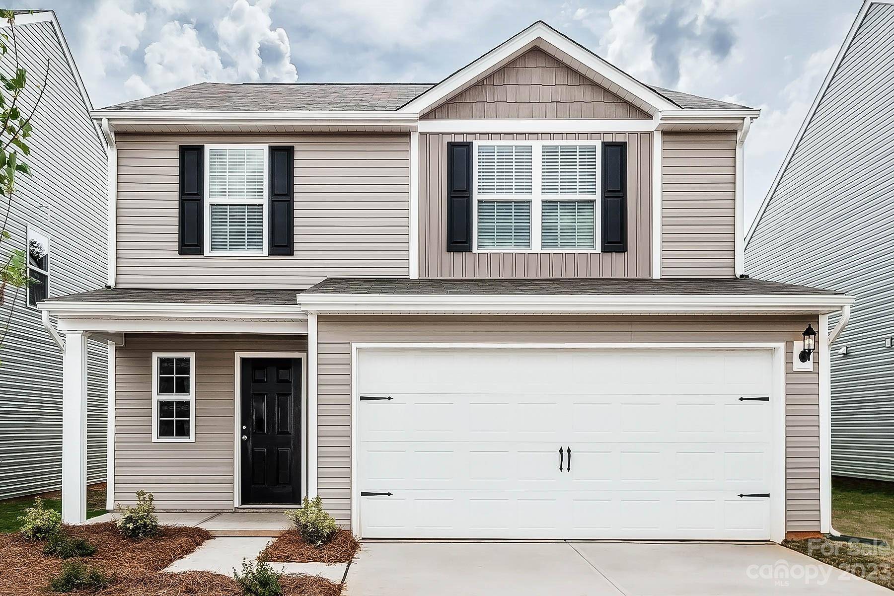 5008 Golden Flyer LN, Charlotte, NC 28215